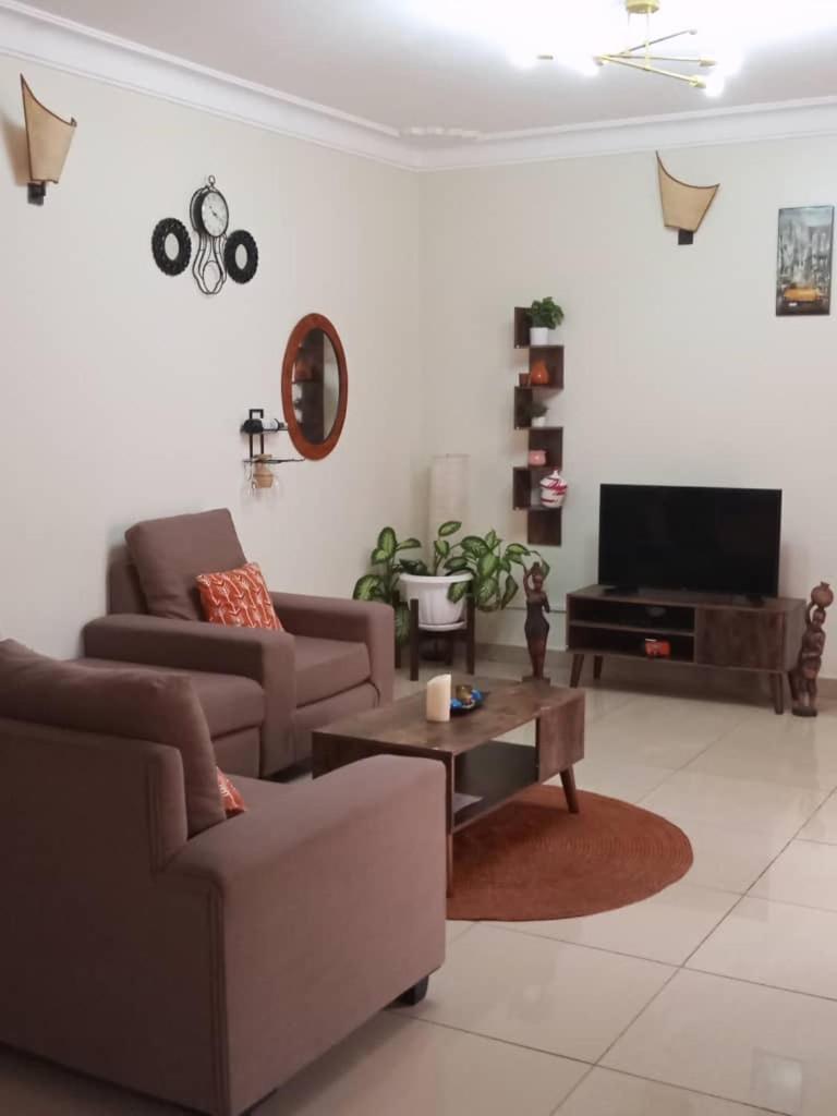The Abode Apartments Lake View & Breakfast Suite Near Beach Entebbe Kültér fotó