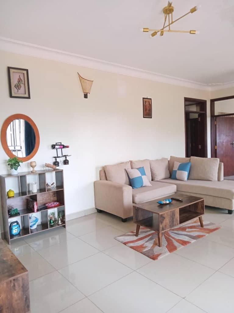 The Abode Apartments Lake View & Breakfast Suite Near Beach Entebbe Kültér fotó